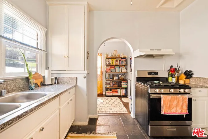 4253 Franklin Avenue, Los Angeles, California 90027