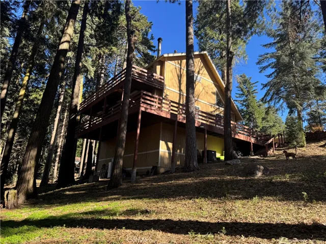 Left side of home from the bottom