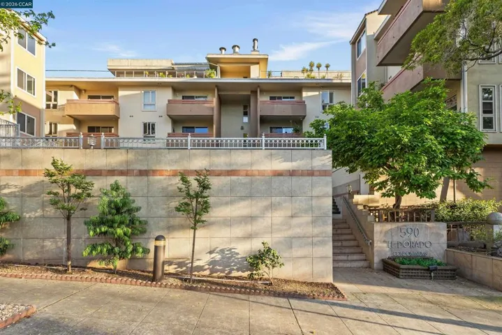 590 El Dorado Ave 214, Oakland, California 94611