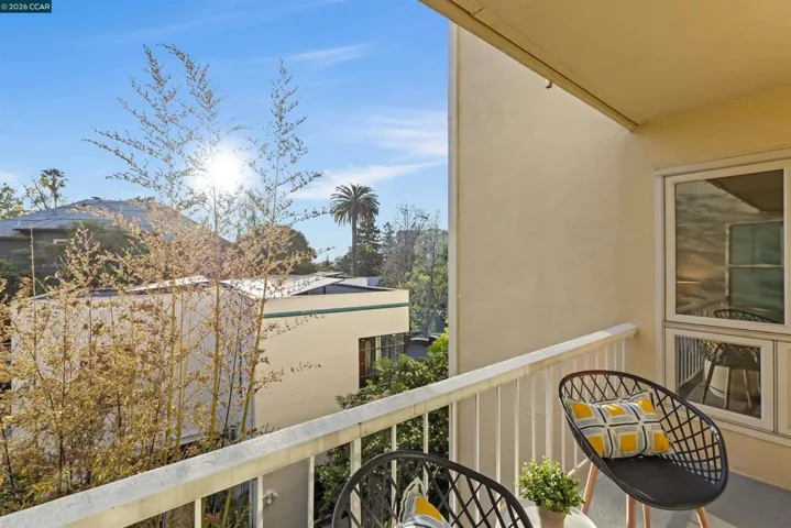 590 El Dorado Ave 214, Oakland, California 94611