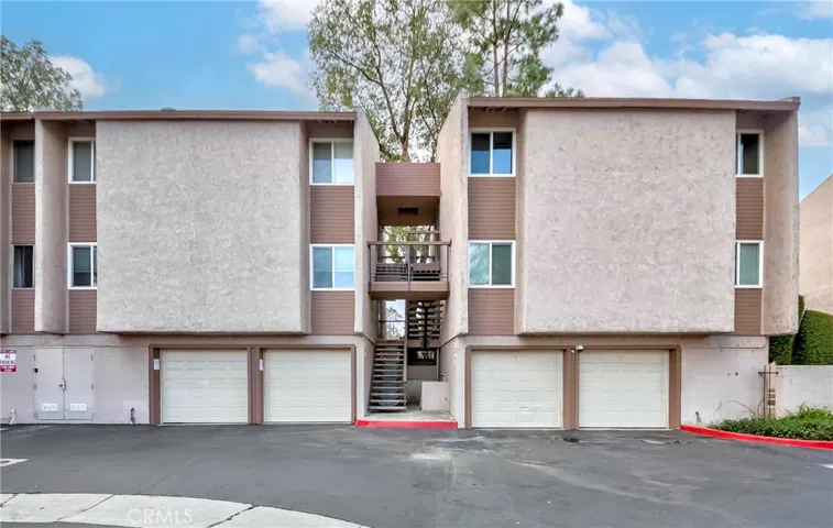 1525 Walnut Leaf 211, Walnut, California 91789
