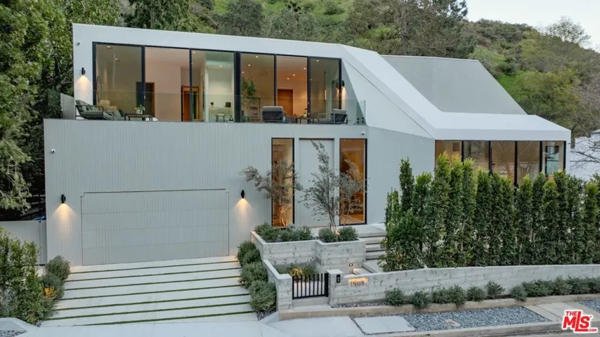 1508 Roscomare Road, Los Angeles, California 90077