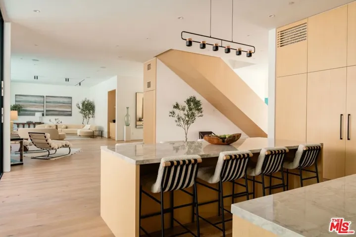 1508 Roscomare Road, Los Angeles, California 90077