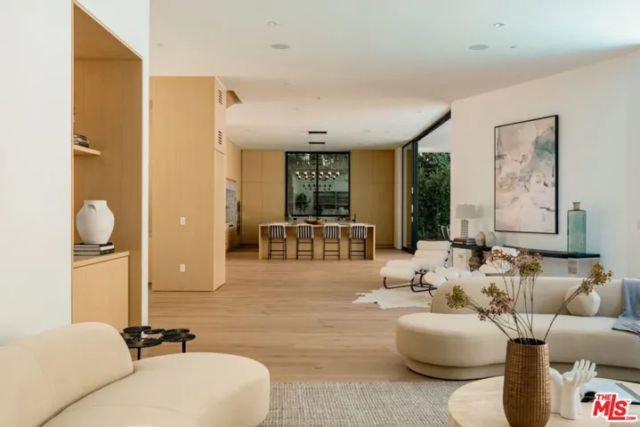 1508 Roscomare Road, Los Angeles, California 90077