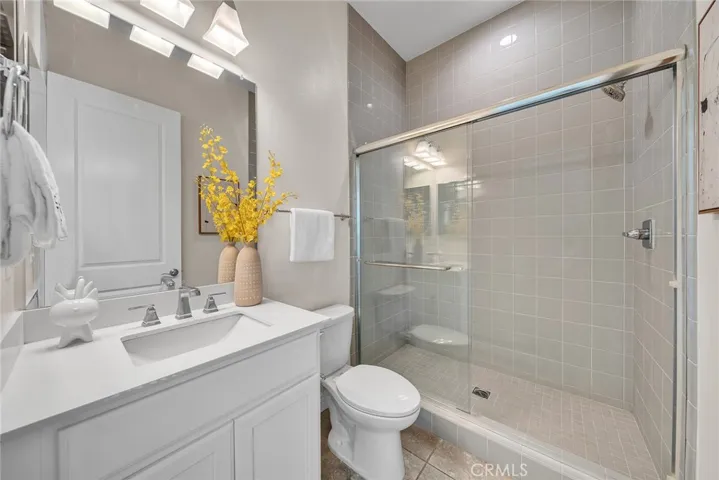Ground Level Bedroom With Ensuite Bathroom