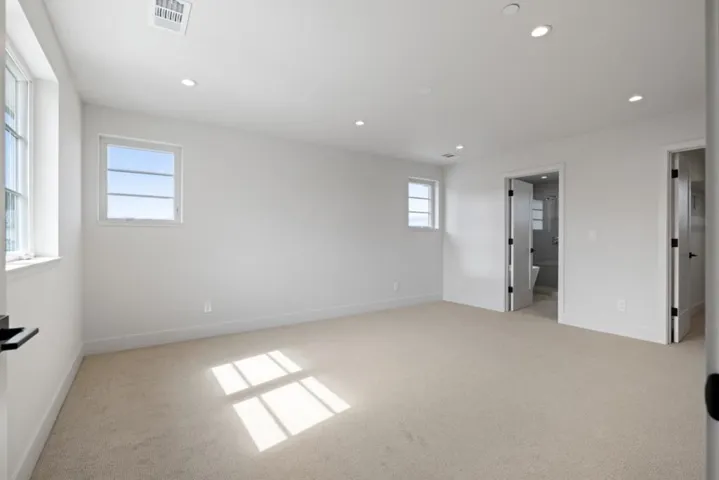 577 Creekside Court, Half Moon Bay, California 94019