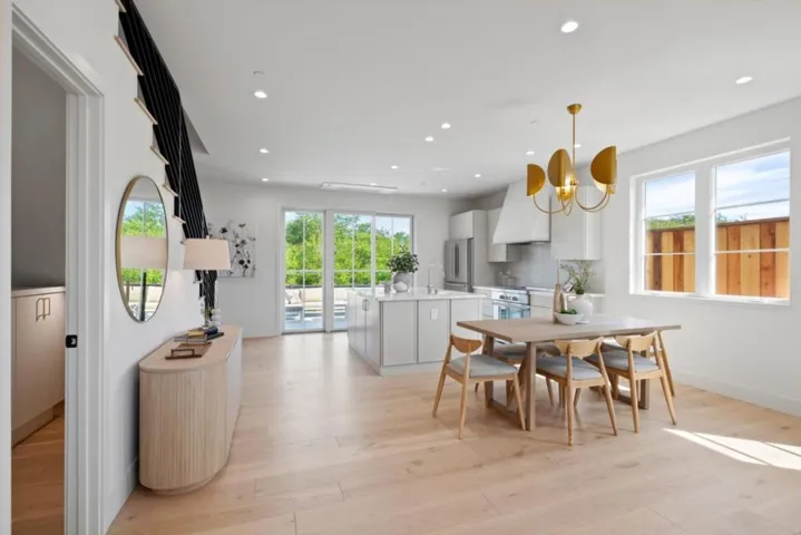 577 Creekside Court, Half Moon Bay, California 94019