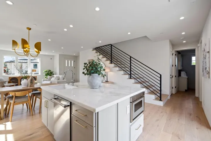 577 Creekside Court, Half Moon Bay, California 94019