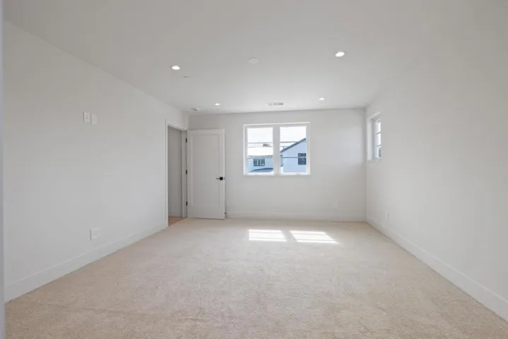 577 Creekside Court, Half Moon Bay, California 94019