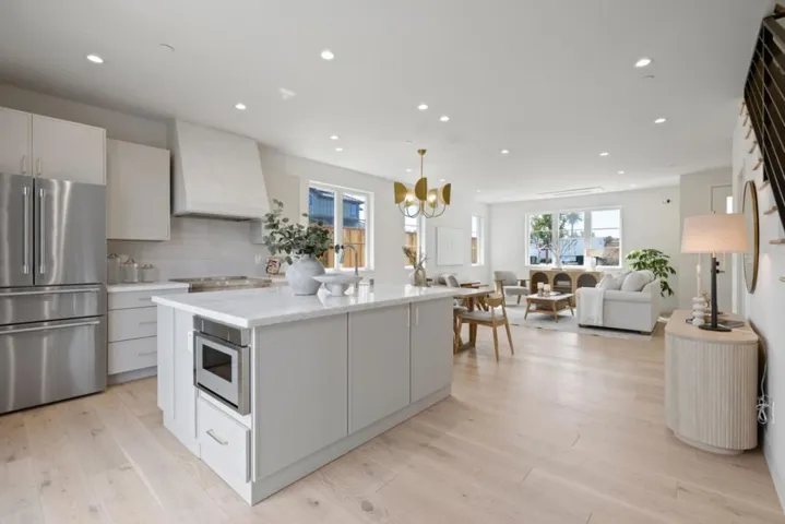 577 Creekside Court, Half Moon Bay, California 94019