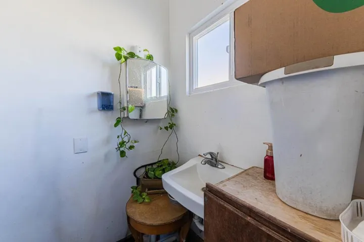 109 E Alisal Street, Salinas, California 93901