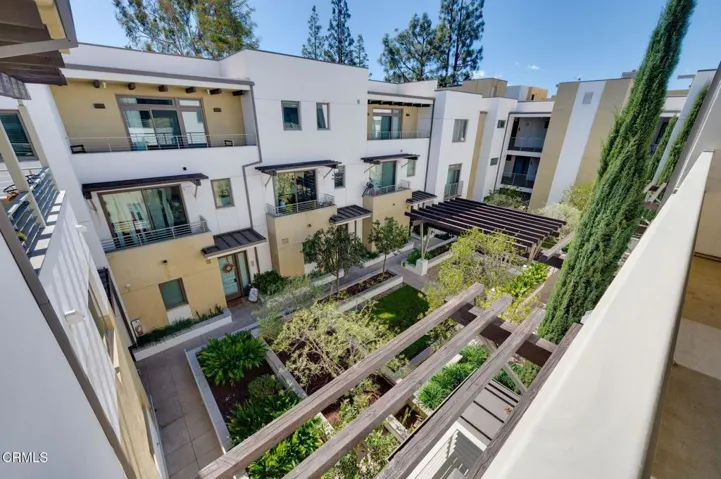 239_S_Marengo_Ave_Unit_102 Pasadena Cali