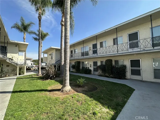 7312 Neo Street, Downey, California 90241