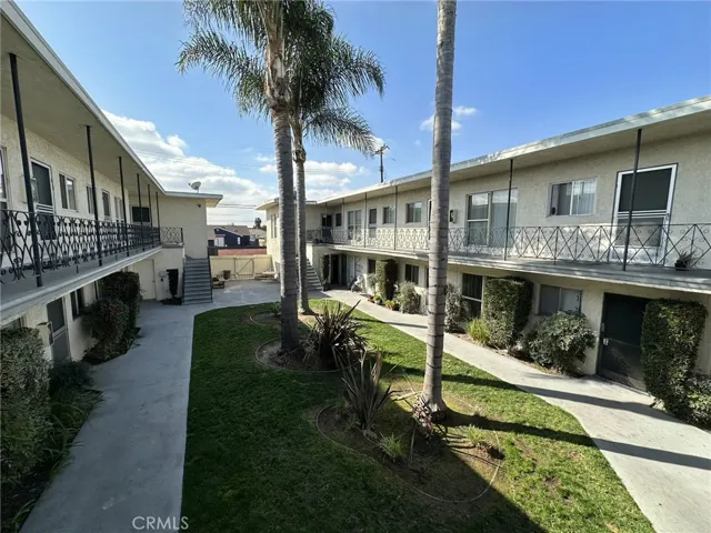 7312 Neo Street, Downey, California 90241