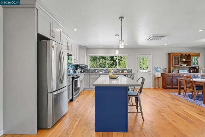 5745 Alhambra Valley Rd, Martinez, California 94553