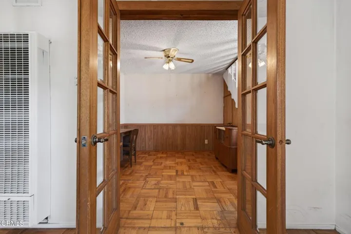 25-web-or-mls-UpmarketMedia-622EPo-064