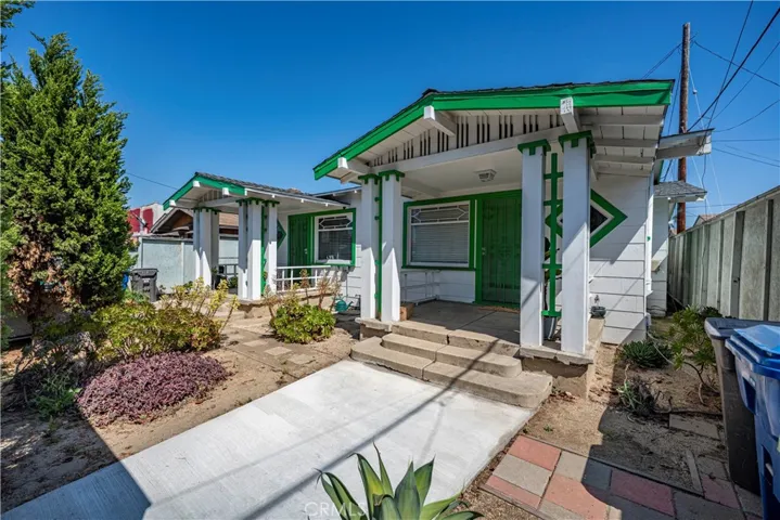 672 Junipero, Long Beach, California 90814