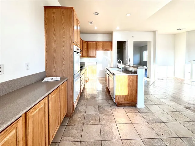 Kitchen and breakfast nook