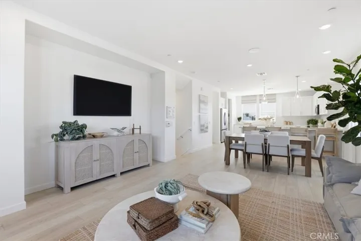2nd Level Open Concept Bedroom MODEL MATCH -PHOTOS INTERIOR AND EXTERIOR FINISHES MAY VARY