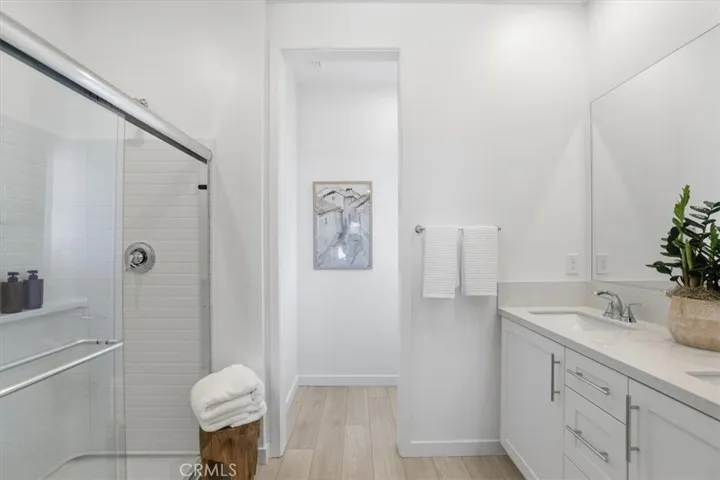 Primary En-suite walk-in shower MODEL MATCH -PHOTOS INTERIOR AND EXTERIOR FINISHES MAY VARY