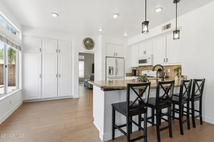 947 Meadowlark Dr_24