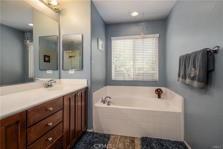 Master Bathtub