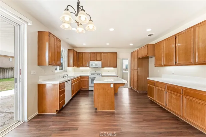 330 Palo Santa, San Jacinto, California 92582