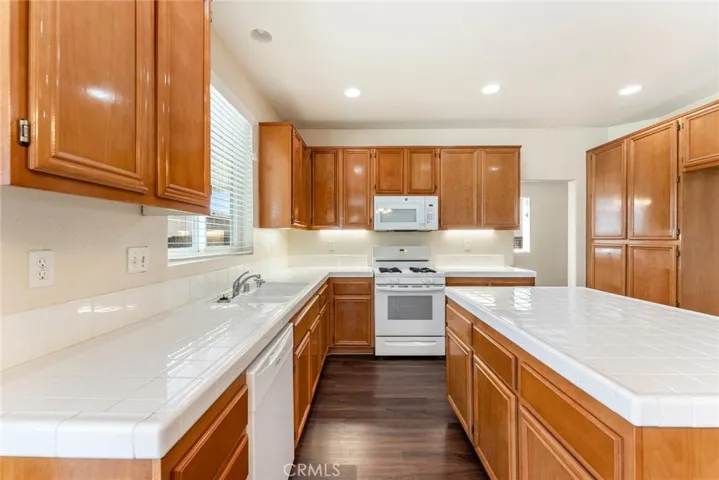 330 Palo Santa, San Jacinto, California 92582
