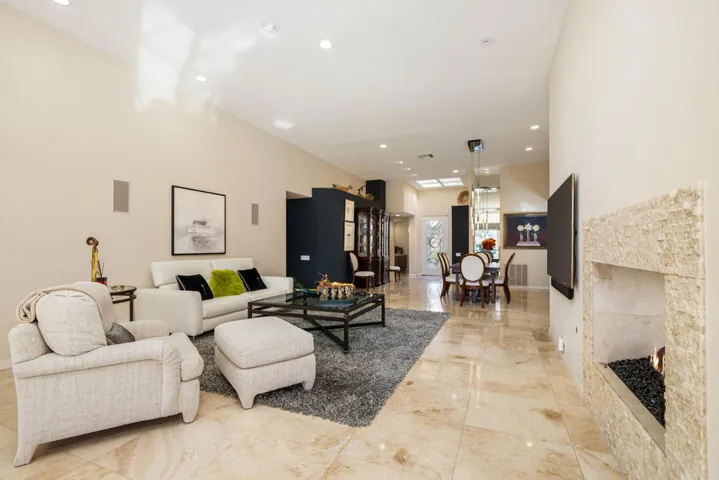 28-print-RZAndrews_OPMG_0326_028