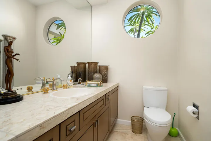 49-print-RZAndrews_OPMG_0326_049