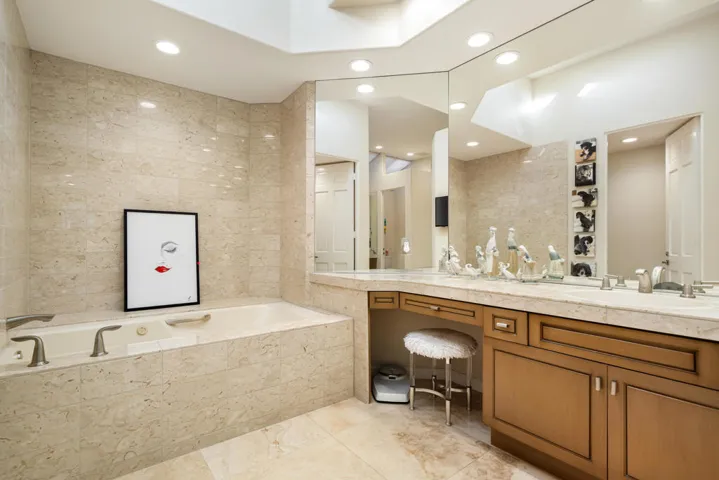 46-print-RZAndrews_OPMG_0326_046