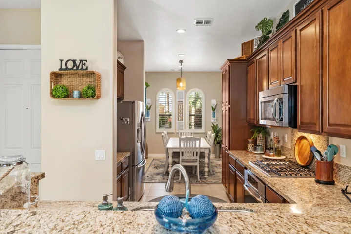 9_12034867_186940_186940-EI-109