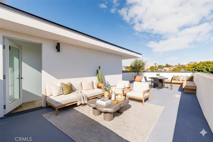 5209 W 20th, Los Angeles, California 90016