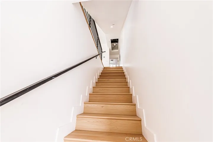 5209 W 20th, Los Angeles, California 90016