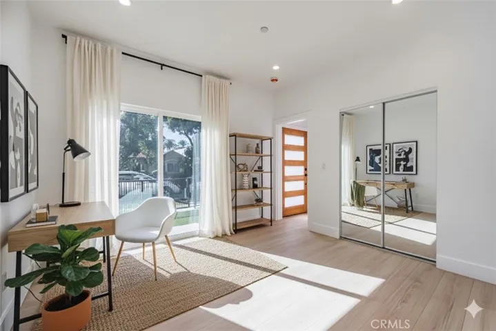 5209 W 20th, Los Angeles, California 90016