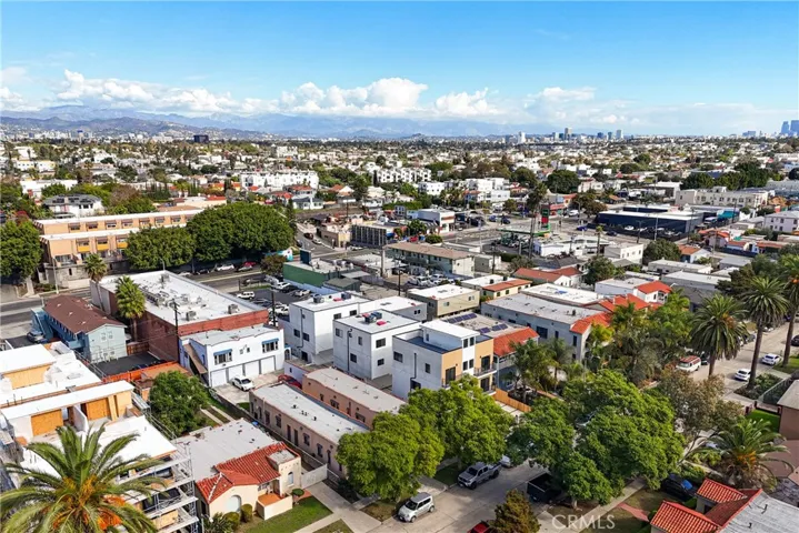 5209 W 20th, Los Angeles, California 90016