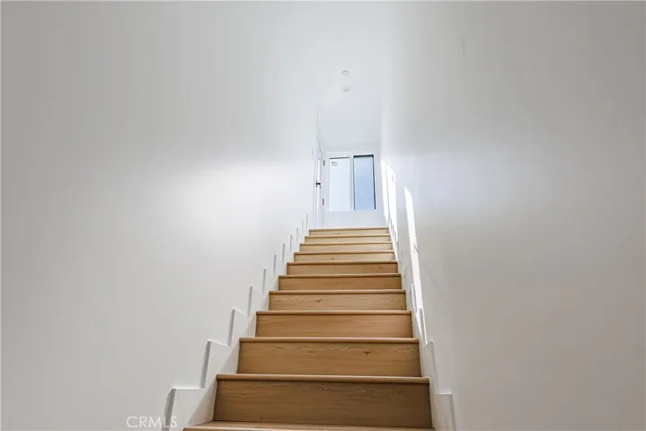 5209 W 20th, Los Angeles, California 90016