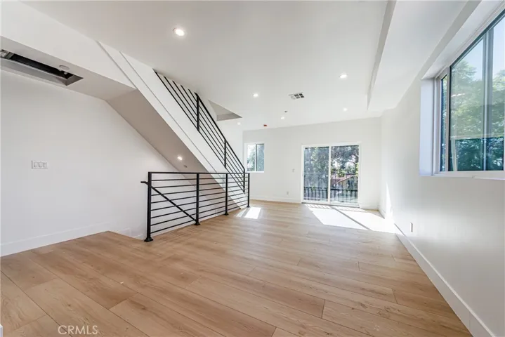 5209 W 20th, Los Angeles, California 90016