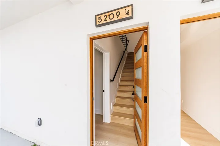 5209 W 20th, Los Angeles, California 90016
