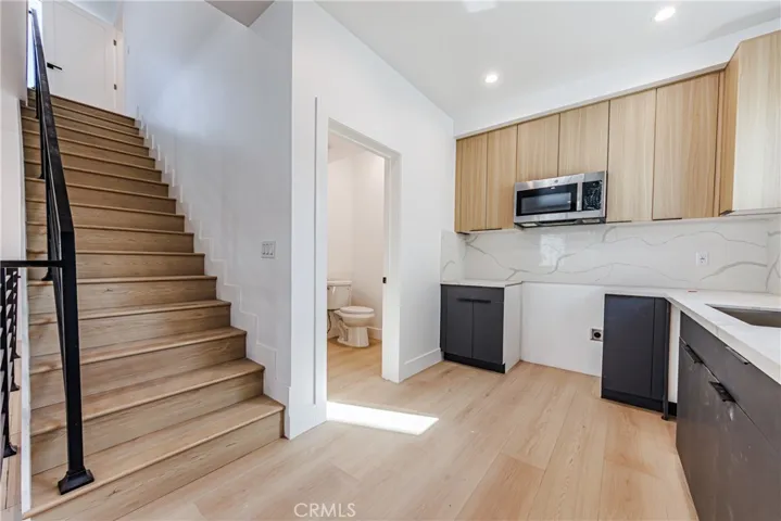 5209 W 20th, Los Angeles, California 90016