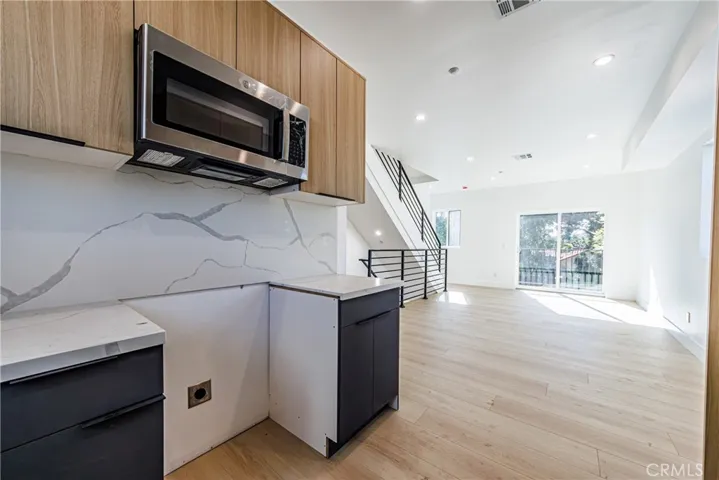 5209 W 20th, Los Angeles, California 90016