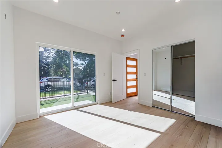 5209 W 20th, Los Angeles, California 90016