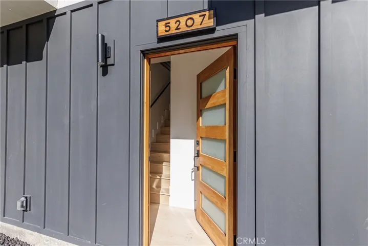 5209 W 20th, Los Angeles, California 90016