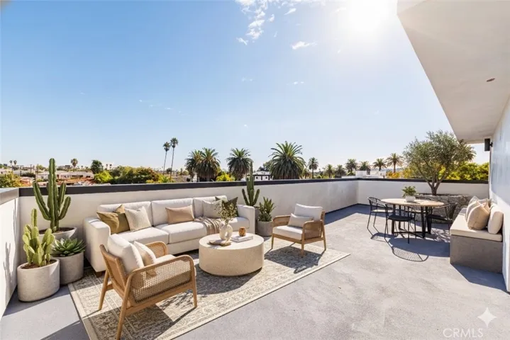 5209 W 20th, Los Angeles, California 90016