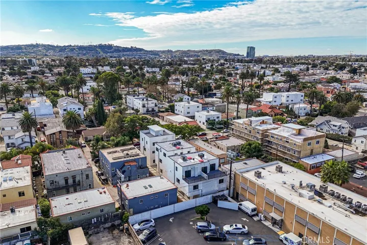 5209 W 20th, Los Angeles, California 90016