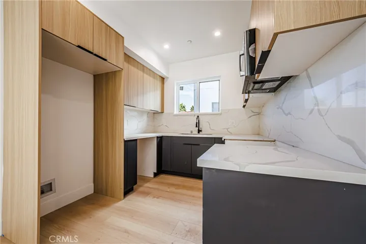 5209 W 20th, Los Angeles, California 90016