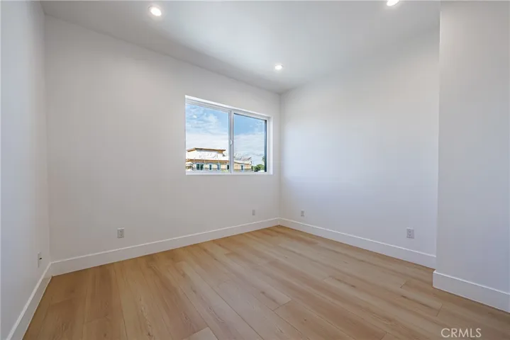 5209 W 20th, Los Angeles, California 90016