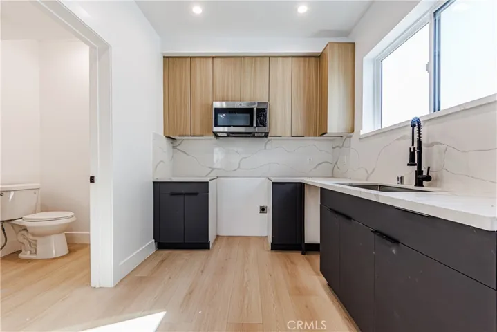 5209 W 20th, Los Angeles, California 90016