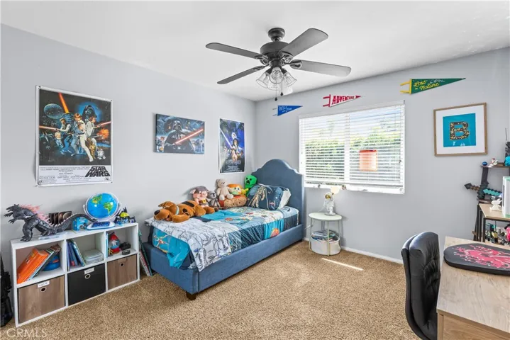 Another secondary bedroom (one of five total)