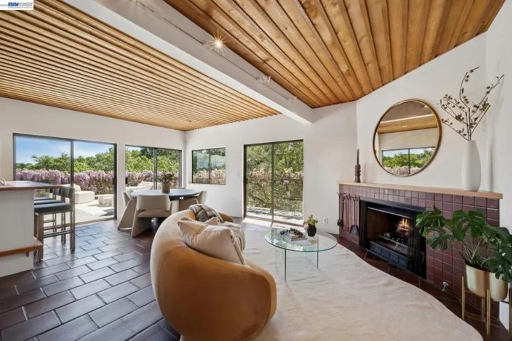 116 Tappan Lane, Orinda, California 94563